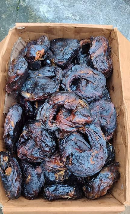 1carton of 50pcs of dried medium sizes of catfish