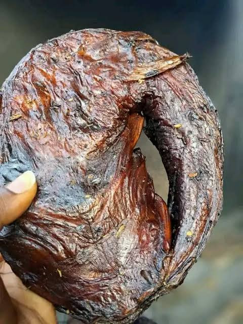 1pc of big sized dried catfish 170g